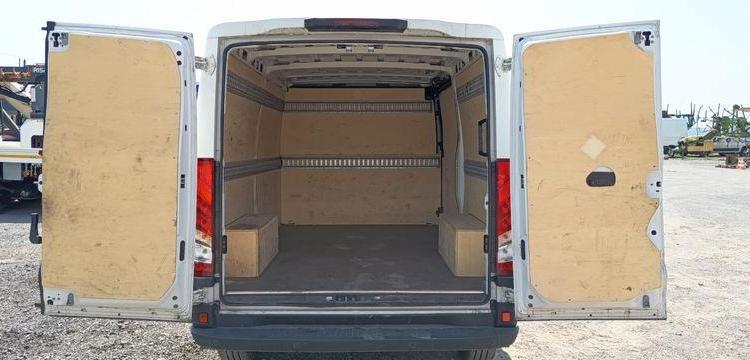 IVECO DAILY 35S14 GA8V12 L2H2 – GAZ – 36806 KMS – ANNEE 2021 BLANC FW-157-QS