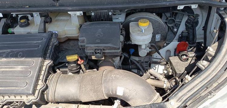 IVECO DAILY 35S14 GA8V12 L2H2 – GAZ – 36806 KMS – ANNEE 2021 BLANC FW-157-QS