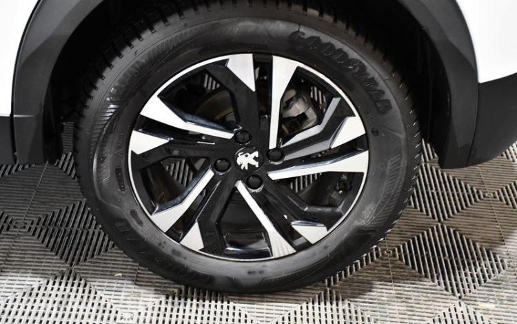 PEUGEOT 2008 1.2 PURETECH 100 ALLURE PACK BLANC FX-840-QB