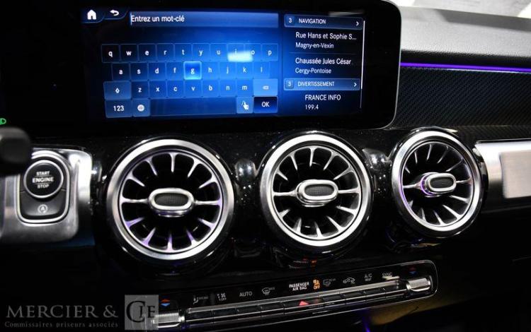 MERCEDES GLB 200 AMG LINE BLANC FY-507-YZ