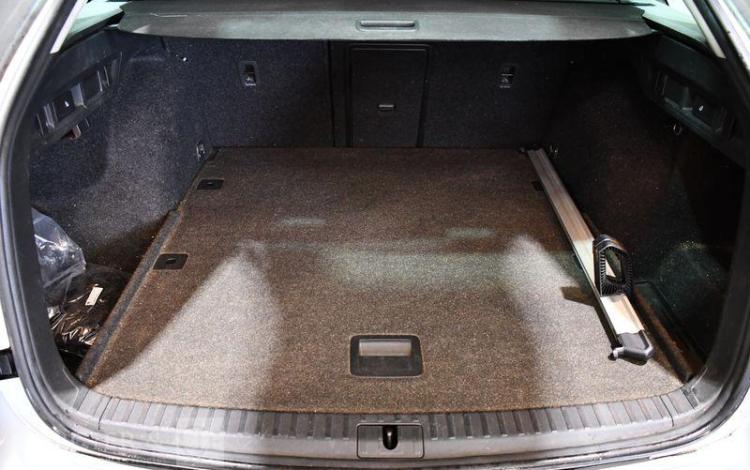 SKODA OCTAVIA GRIS FY-593-NM