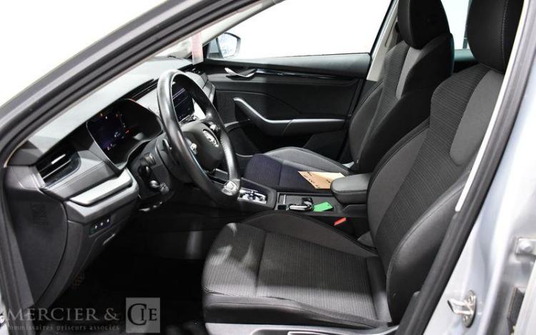 SKODA OCTAVIA GRIS FY-593-NM