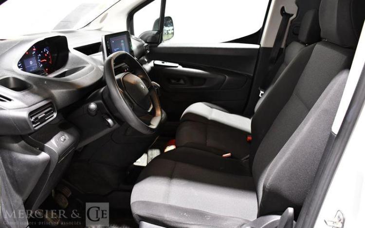 PEUGEOT PARTNER BLANC FY-711-QE