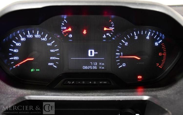 PEUGEOT PARTNER BLANC FY-711-QE