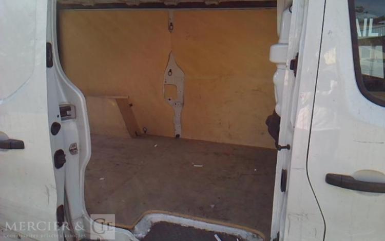 RENAULT TRAFIC FOURGON 2.0 DCI 120 1T3 L2H1 CONFORT BLANC FY-722-SA