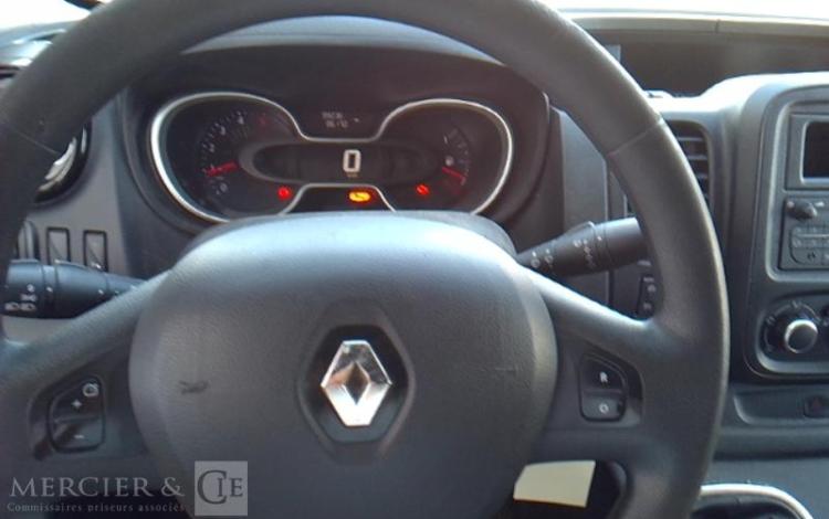 RENAULT TRAFIC FOURGON 2.0 DCI 120 1T3 L2H1 CONFORT BLANC FY-722-SA
