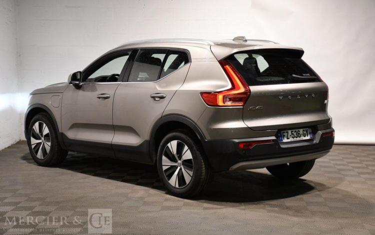 VOLVO XC40 T4 BUSINESS 2M GRIS FZ-536-GY