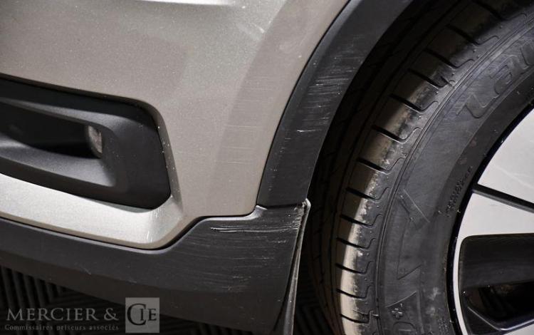 VOLVO XC40 T4 BUSINESS 2M GRIS FZ-536-GY