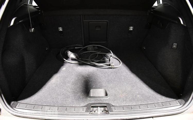 VOLVO XC40 T4 BUSINESS 2M GRIS FZ-536-GY
