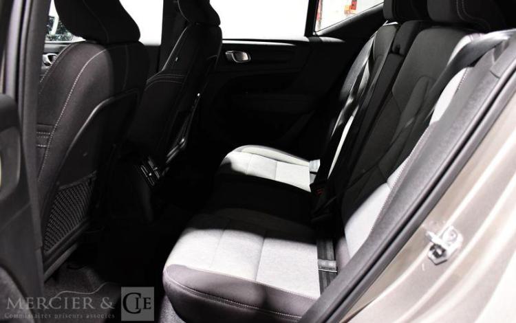VOLVO XC40 T4 BUSINESS 2M GRIS FZ-536-GY