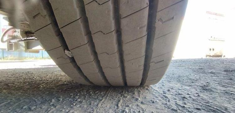 SCHMITZ SEMI REMORQUE BACHEE SCB S3T AVEC HAYON – 3 ESSIUEUX – PTAC 38 TONNES – AN 2021  FZ-756-BZ