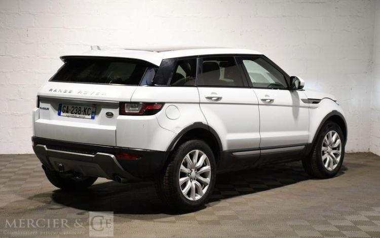 LAND ROVER EVOQUE 2,0 ED4 150 SE 2WD BLANC GA-238-KC