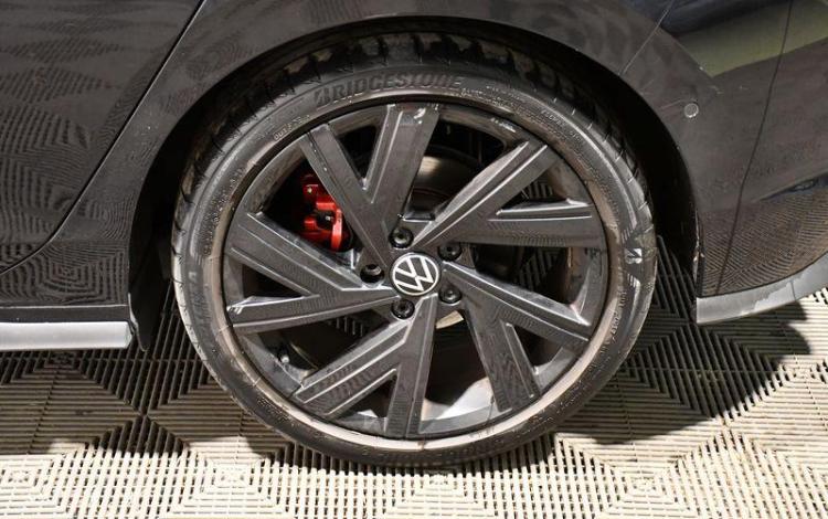 VOLKSWAGEN GOLF VIII 2.0 TDI 200 DSG7 GTD NOIR GB-041-VC