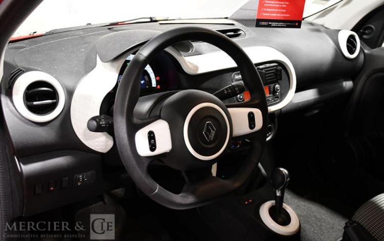 RENAULT TWINGO E-TECH LIFE ACHAT INTEGRAL ROUGE GB-092-YS
