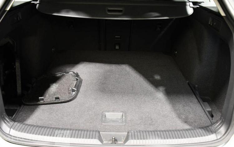 VOLKSWAGEN GOLF 2.0 TDI 115CH LIFE DSG GRIS GB-280-BP