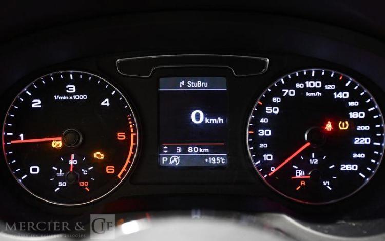 AUDI Q3 2,0 TDI 184 S-LINE NOIR GB-750-JN