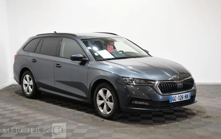 SKODA OCTAVIA GRIS GC-126-MA