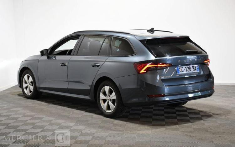 SKODA OCTAVIA GRIS GC-126-MA