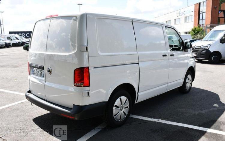 VOLKSWAGEN TRANSPORTER BLANC GC-242-SA