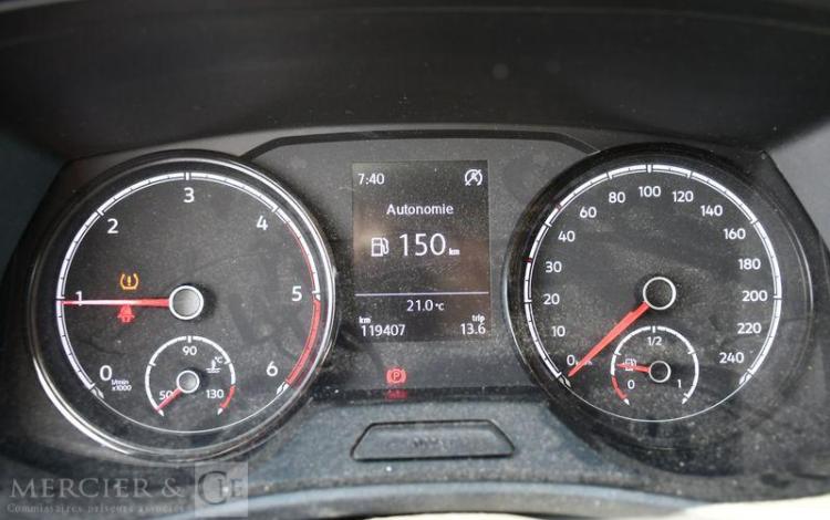 VOLKSWAGEN TRANSPORTER BLANC GC-242-SA