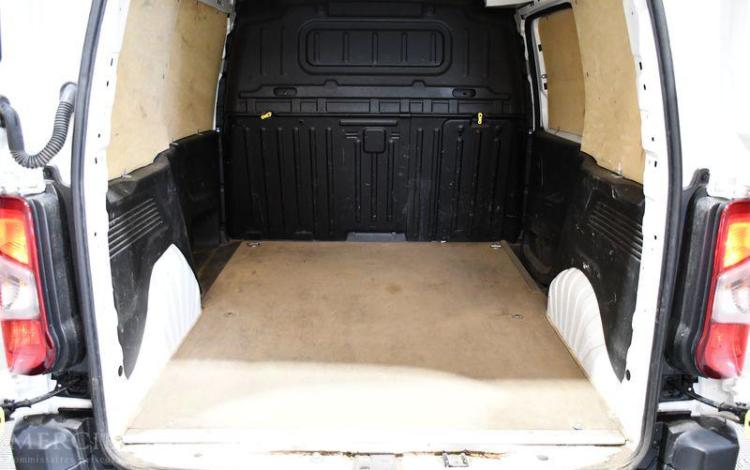 CITROEN BERLINGO M 650kg  PT110 BLANC GC-866-AT