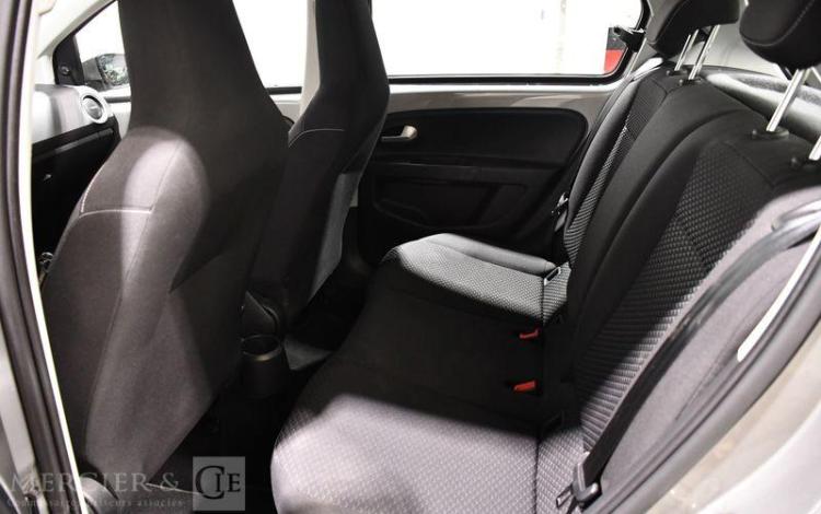 VOLKSWAGEN UP GRIS GD-236-SG