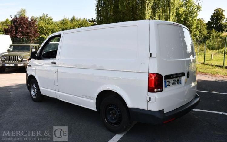 VOLKSWAGEN TRANSPORTER BLANC GD-466-AN