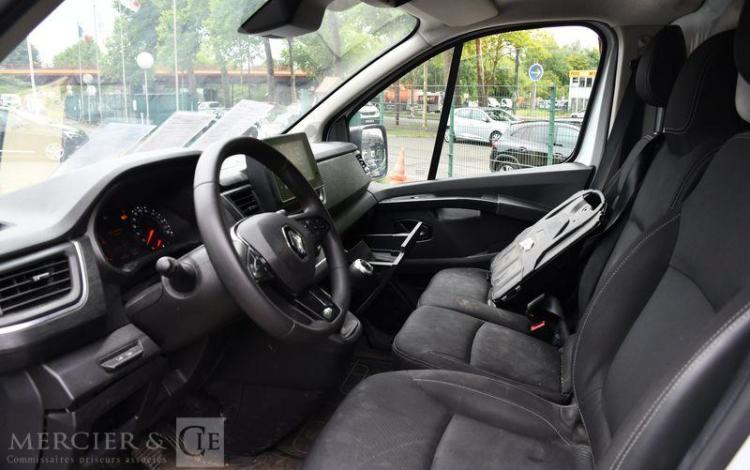 RENAULT TRAFIC GCF L2H1 3T BLUE DCI 130 E6 BLANC GE-086-VR