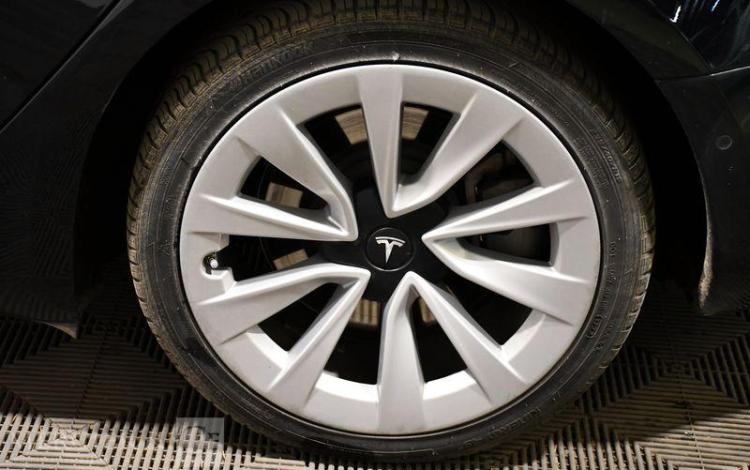 TESLA MODEL 3 STD PLUS 2M J19 NOIR GE-170-NR