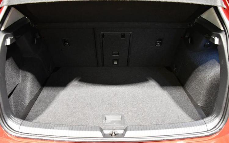 VOLKSWAGEN GOLF VIII 1.5 e-TSI 130ch ACTIVE DSG7 ROUGE GE-424-QN