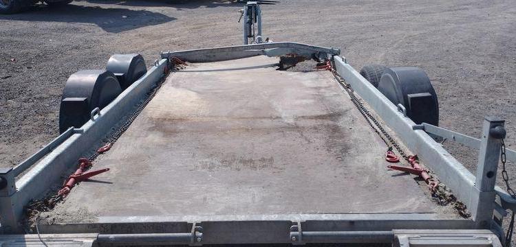 HUBIERE REMORQUE PORTE ENGIN 2 ESSIEUX PTAC 3,5 TONNES  GE-700-AC