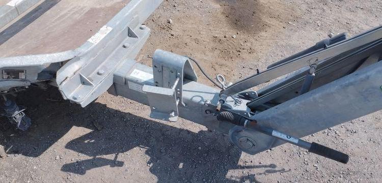 HUBIERE REMORQUE PORTE ENGIN 2 ESSIEUX PTAC 3,5 TONNES  GE-700-AC