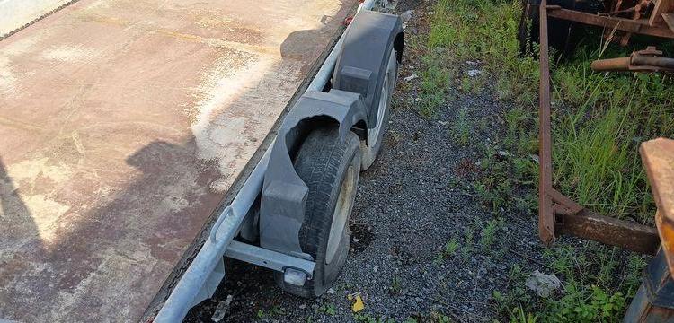 HUBIERE REMORQUE PORTE ENGIN 2 ESSIEUX PTAC 3,5 TONNES  GE-700-AC