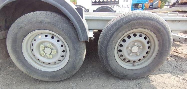 HUBIERE REMORQUE PORTE ENGIN 2 ESSIEUX PTAC 3,5 TONNES  GE-700-AC