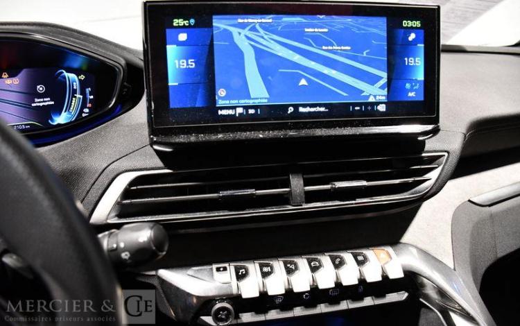 PEUGEOT 3008 GT HYBRID 225  GF-203-GB