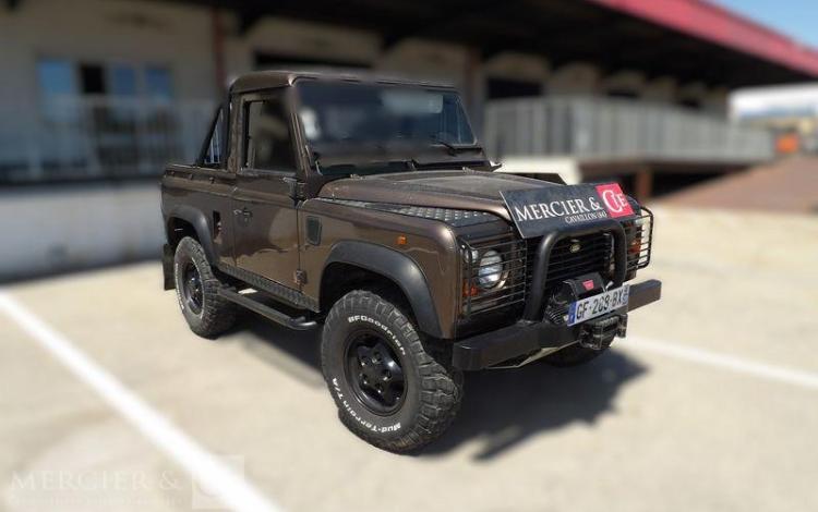 LAND ROVER DEFENDER MARRON GF-288-BX