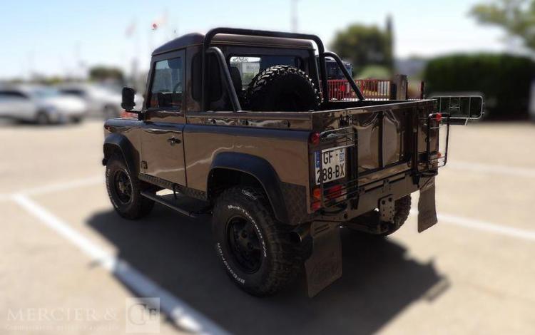 LAND ROVER DEFENDER MARRON GF-288-BX