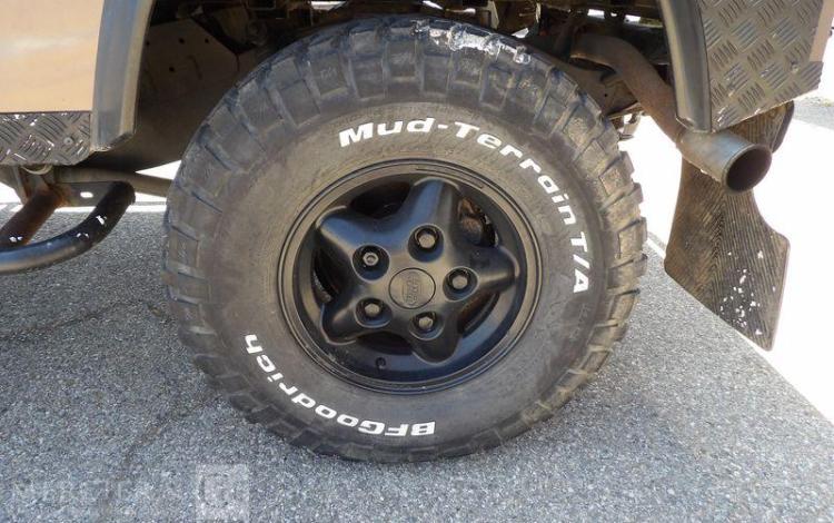 LAND ROVER DEFENDER MARRON GF-288-BX