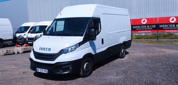 IVECO DAILY 6 FOURGON 35S14 2,3 D 16V 136CV – DIESEL – 77481 KMS – ANNEE 2022 BLANC GF-317-PX