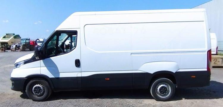 IVECO DAILY 6 FOURGON 35S14 2,3 D 16V 136CV – DIESEL – 77481 KMS – ANNEE 2022 BLANC GF-317-PX