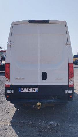 IVECO DAILY 6 FOURGON 35S14 2,3 D 16V 136CV – DIESEL – 77481 KMS – ANNEE 2022 BLANC GF-317-PX