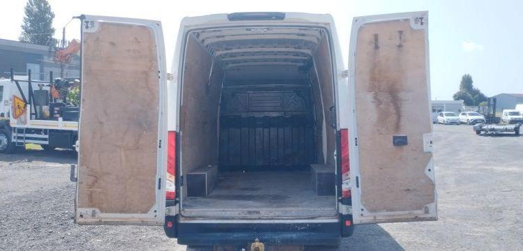 IVECO DAILY 6 FOURGON 35S14 2,3 D 16V 136CV – DIESEL – 77481 KMS – ANNEE 2022 BLANC GF-317-PX