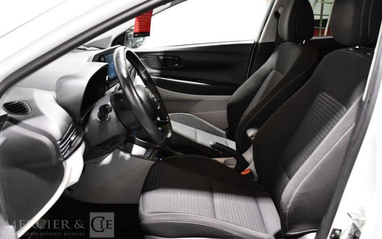 HYUNDAI I20 INTUITIVE BLANC GF-345-GS