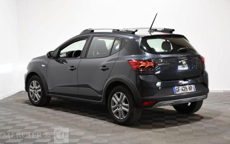 DACIA SANDERO STEPWAY CONFORT TCE 90 GRIS GF-428-AP