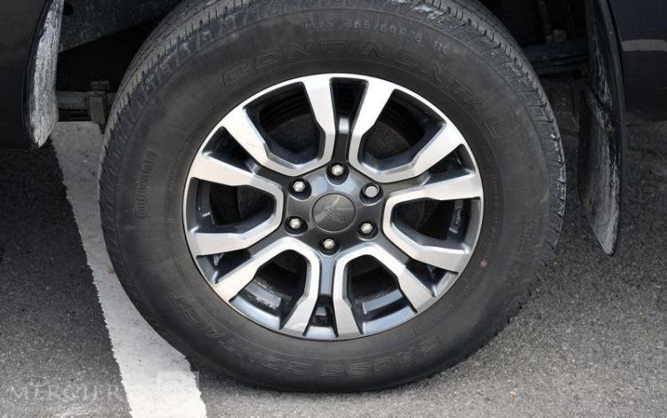 FORD RANGER DOUBLE CAB 2,0 TDCI 213CH NOIR GF-682-CS