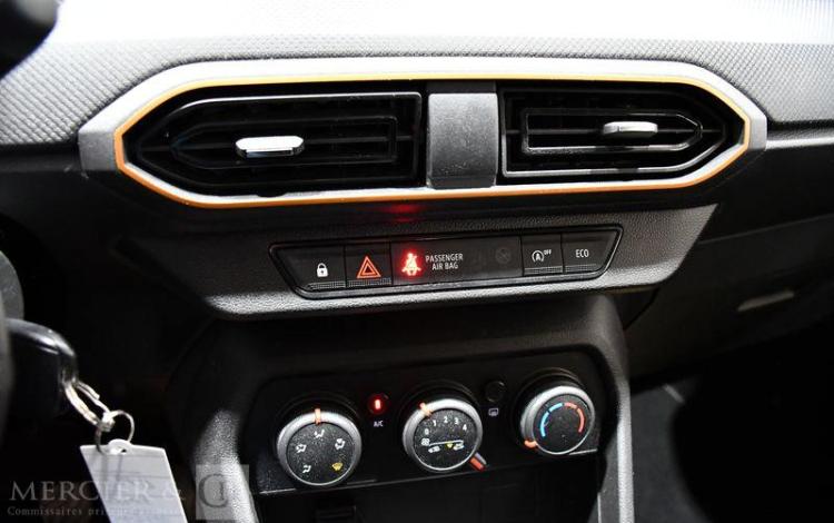 DACIA SANDERO STEPWAY 1.0 TCE 90 ESSENTIEL ORA GF-806-FP