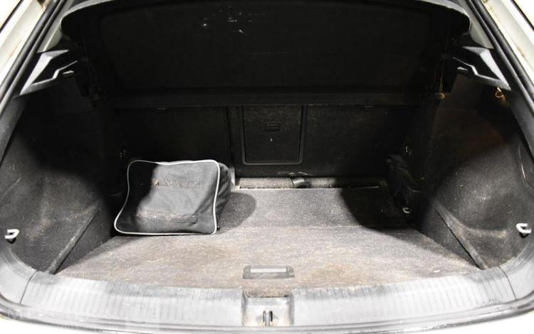 VOLKSWAGEN T ROC 2,0 TDI115 EVO BLANC GF-832-HL