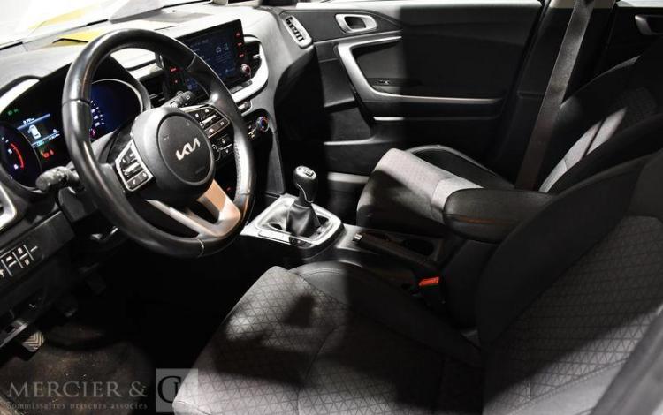 KIA CEED SW 1,6 CRDI 136CH MHEV ISG iBVM6 MOTION BLANC GG-098-JN