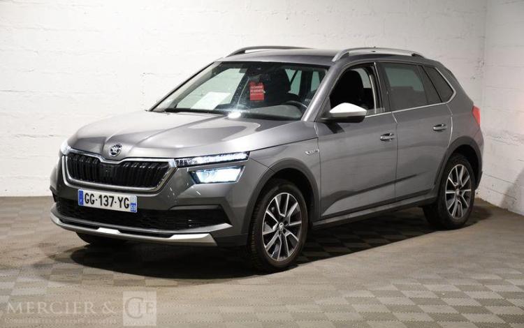 SKODA KAMIQ SCOUTLINE 1,0 TSI 110CH BVM6 GRIS GG-137-YG