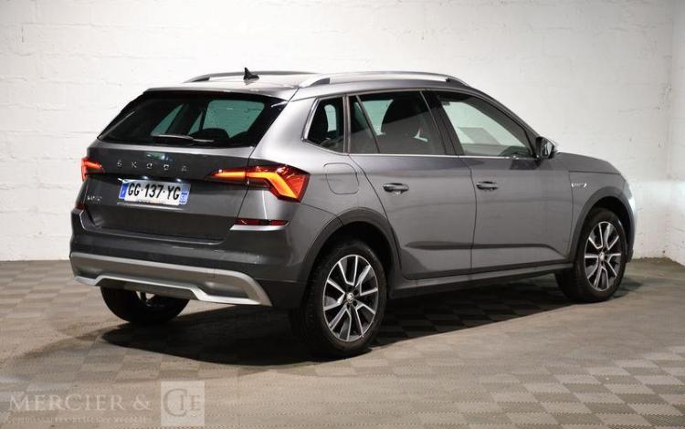 SKODA KAMIQ SCOUTLINE 1,0 TSI 110CH BVM6 GRIS GG-137-YG